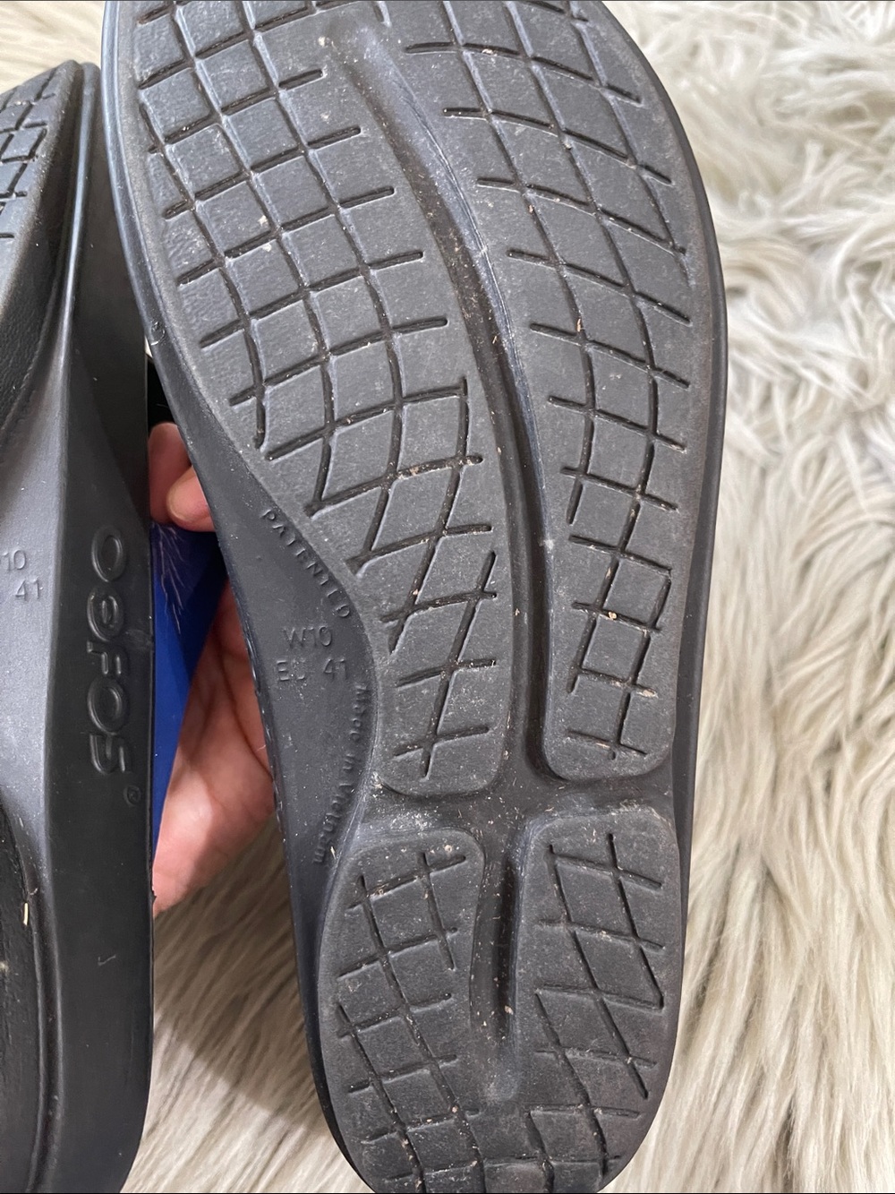 OOFOS Black Sandals with Iridescent Purple-White Straps - Picture 5 of 6